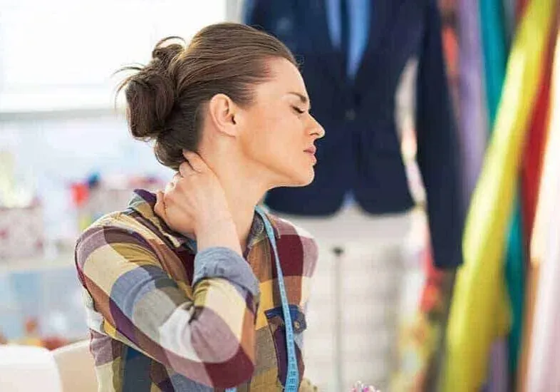 Whiplash & Auto Accidents 7 a woman with neck whiplash injury in Columbus Ohio