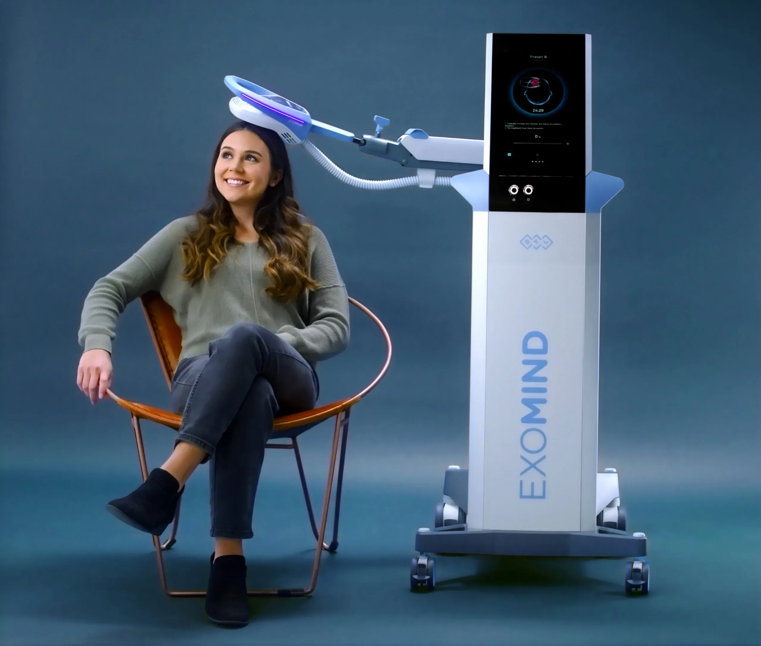 Exomind PIC Female Model3 1224 ENUS100 scaled